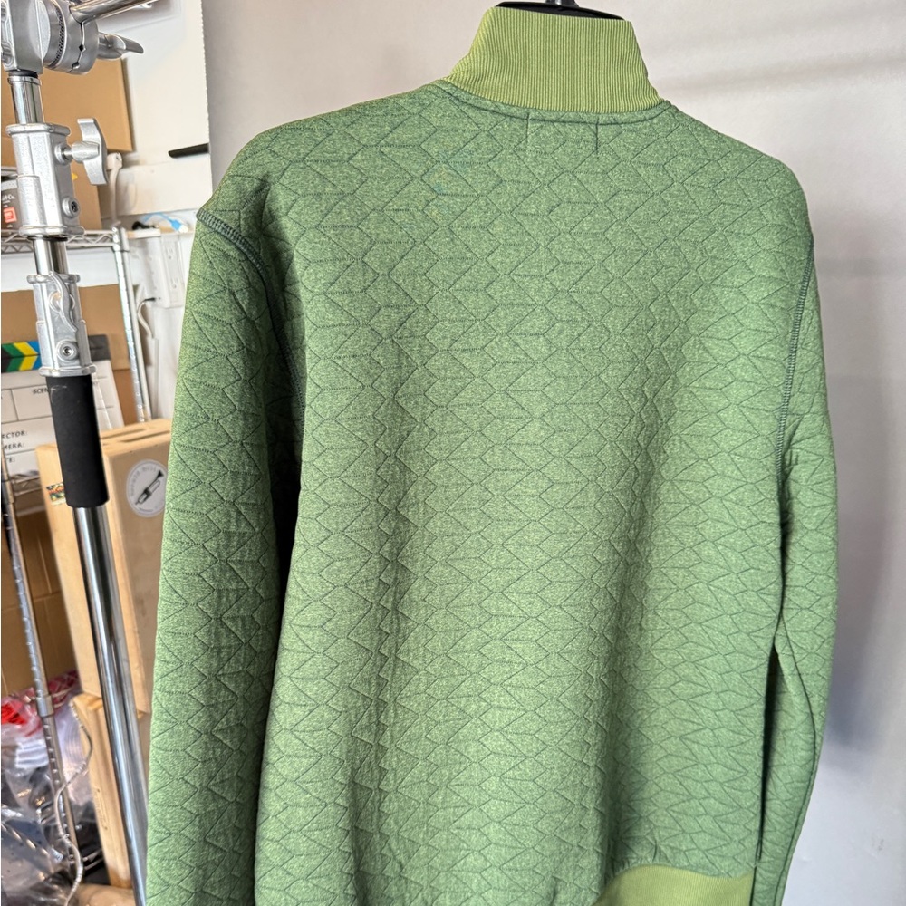 Quilted TS bomber jacket like new! - Picture 3 of 3
